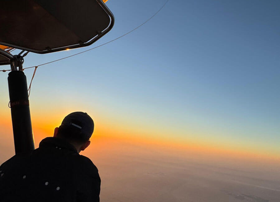 7-magical-adventurous-hot-air-ballooning-tours-dubai